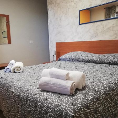 サンタ・ヴェネリーナ Anthea Dell' Etna Bed & Breakfast エクステリア 写真