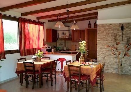 サンタ・ヴェネリーナ Anthea Dell' Etna Bed & Breakfast エクステリア 写真