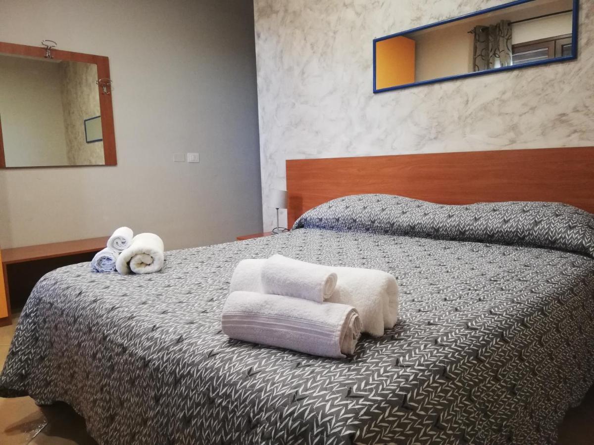 サンタ・ヴェネリーナ Anthea Dell' Etna Bed & Breakfast エクステリア 写真