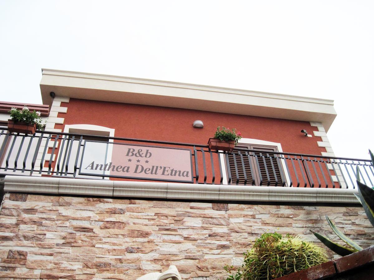 サンタ・ヴェネリーナ Anthea Dell' Etna Bed & Breakfast エクステリア 写真