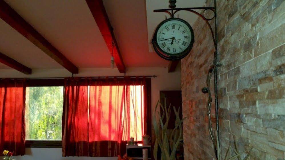 サンタ・ヴェネリーナ Anthea Dell' Etna Bed & Breakfast エクステリア 写真