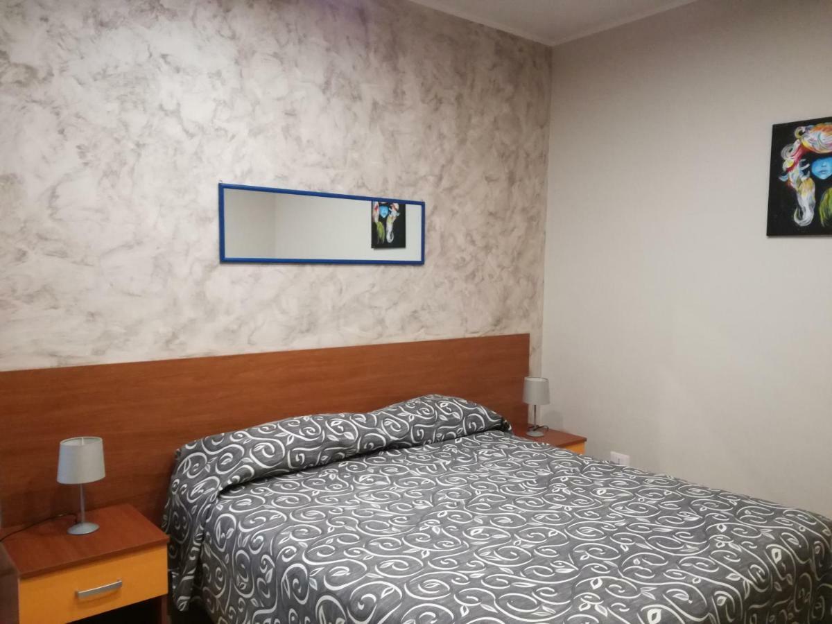 サンタ・ヴェネリーナ Anthea Dell' Etna Bed & Breakfast エクステリア 写真